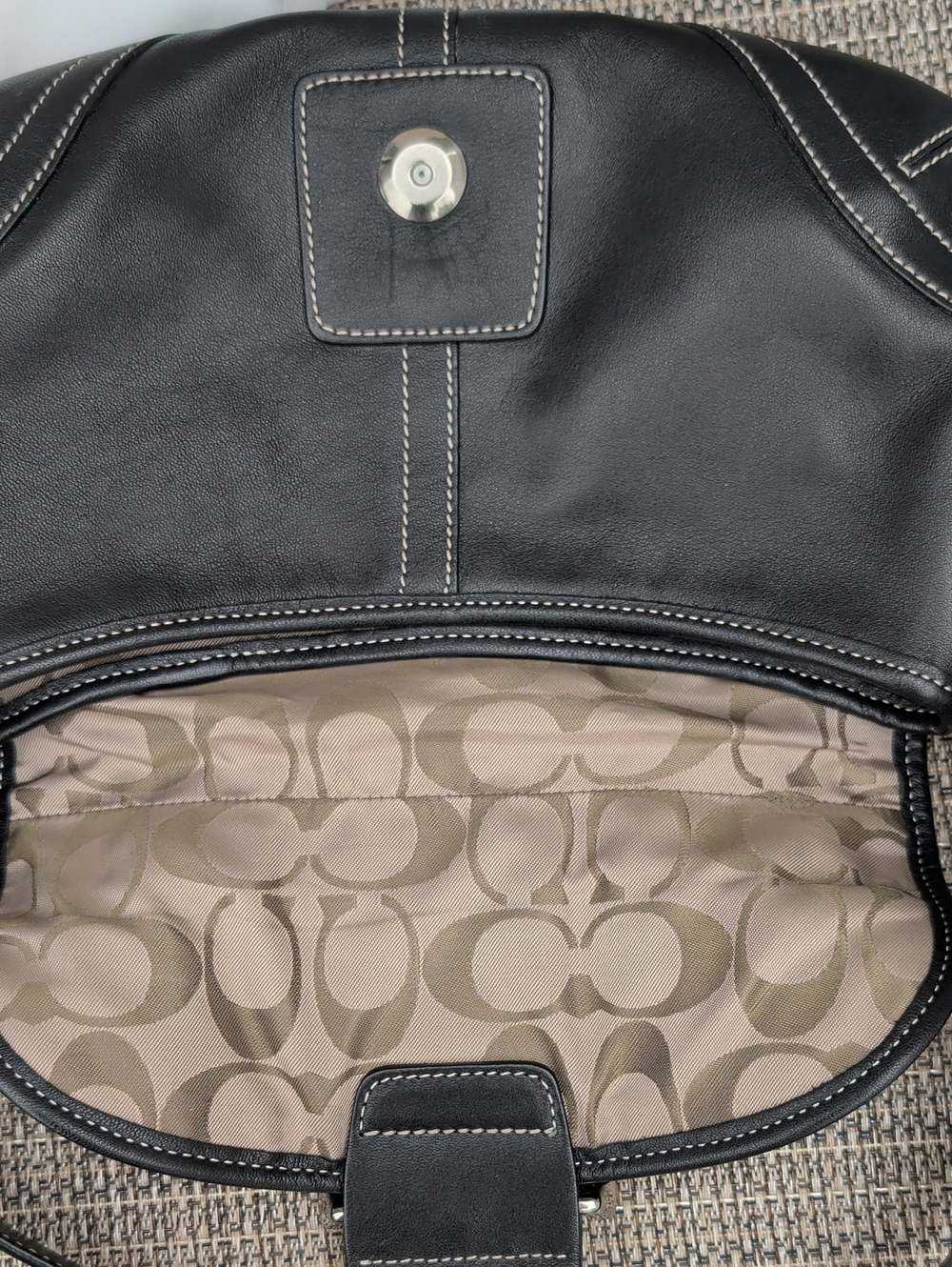 Coach Soho Buckle Flap Shoulder Bag (H040-9247) EUC - Picture 8 of 12